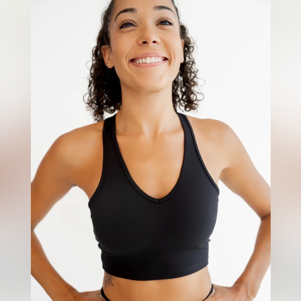 Seaav V Neck Sports Bra Top Onyx Black NWT Small - Picture 2 of 7